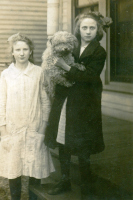 nora-aurelia-henry-matheis-with-friend